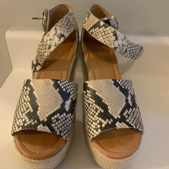 Nine West Snakeskin Wedges - Picture 1 of 2